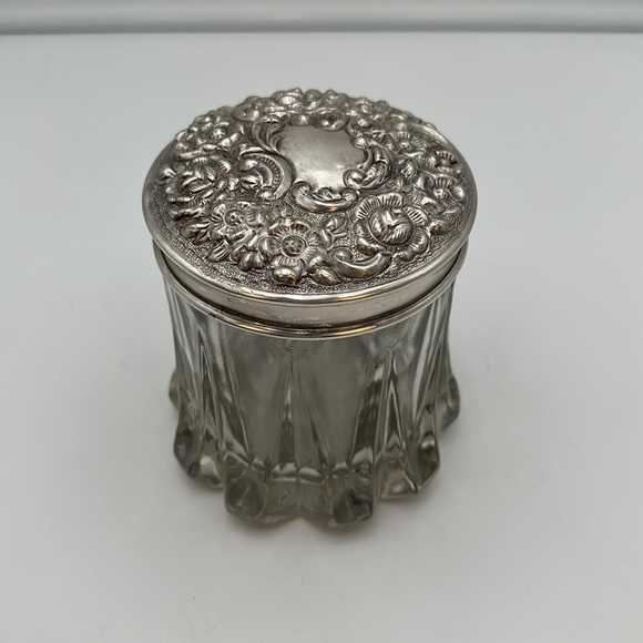 Victorian Trading Company Glass Dresser Jar with Sterling Lid - Picture 4 of 15